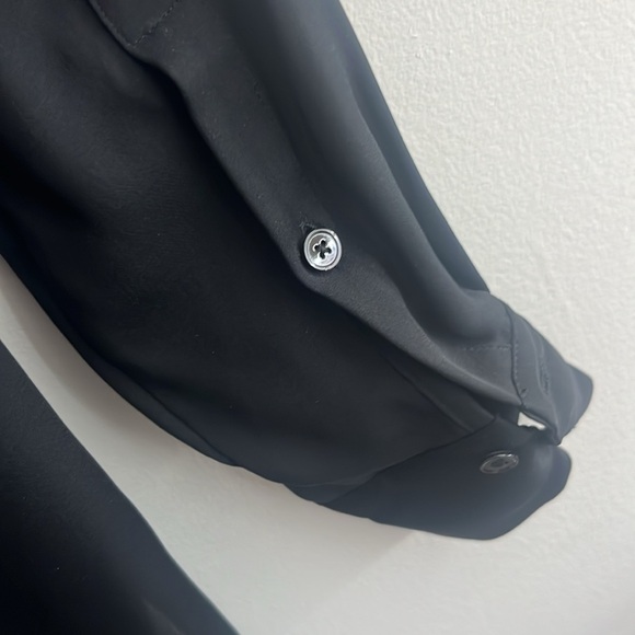 VINCE. Silk Button Down Blouse Size 4 ECU - Picture 5 of 7